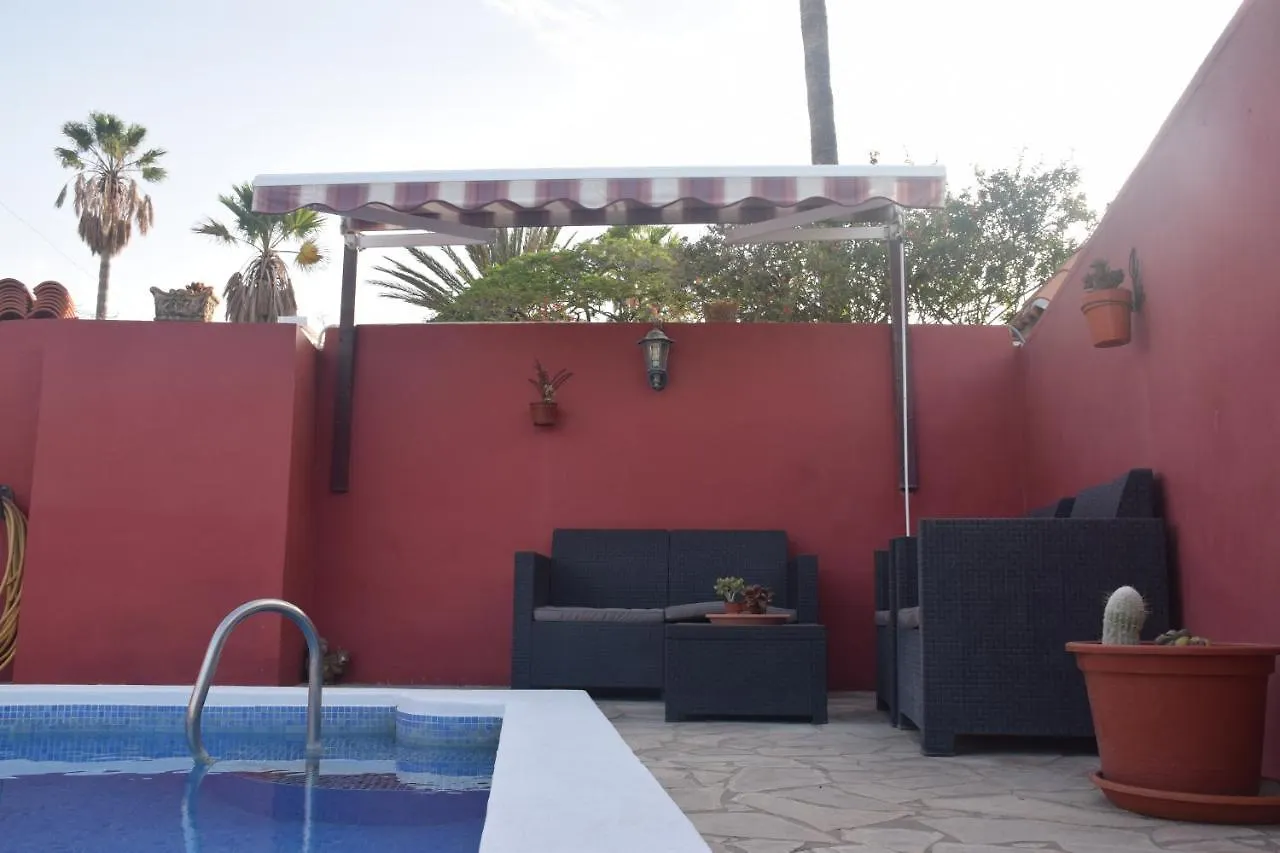 Pensión Candelaria Estudio1-Garoe España